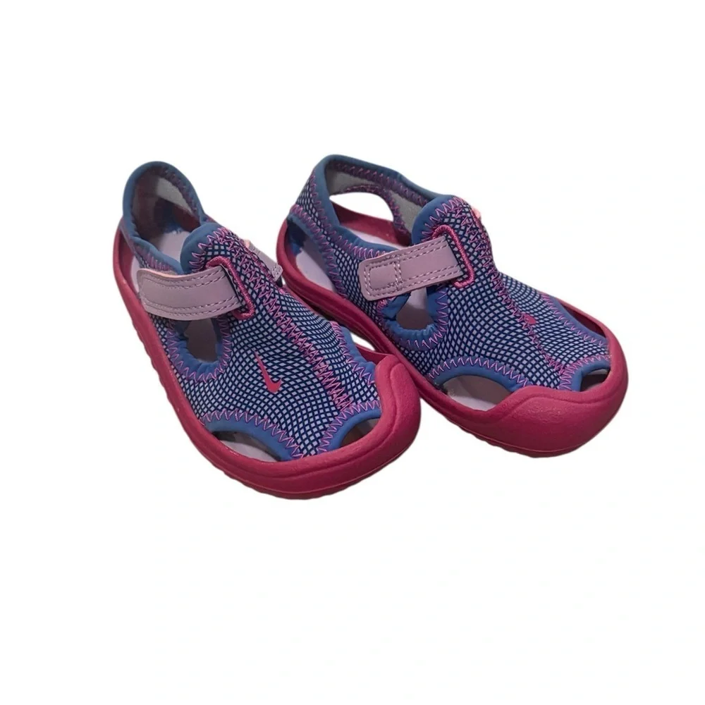 Nike Kids Fuchsia and Navy Water Shoes